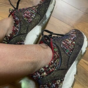Bamboo Rouge Helium Textured Sneakers Size 7.5
